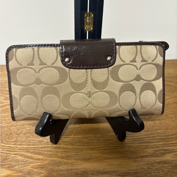 Coach Tan and Dark Brown Signature Wallet - Picture 2 of 8